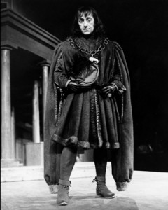 Alec Guinness as Richard III in Stratford’s first season, 1953